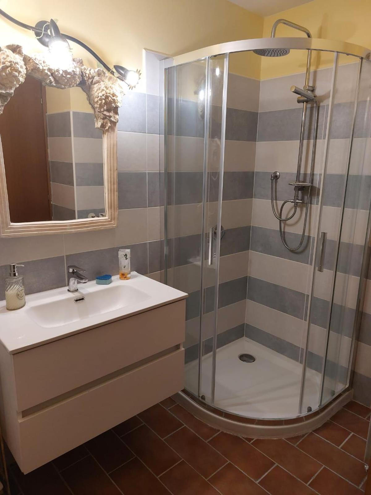 Una Franca Camere Di Charme Biella Exterior foto